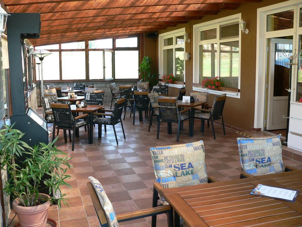 Penzion-Restaurant U Svabku Tachov  Exterior foto